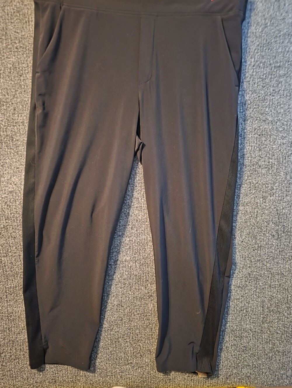 Athleta Black Cropped Active Pants Size 16